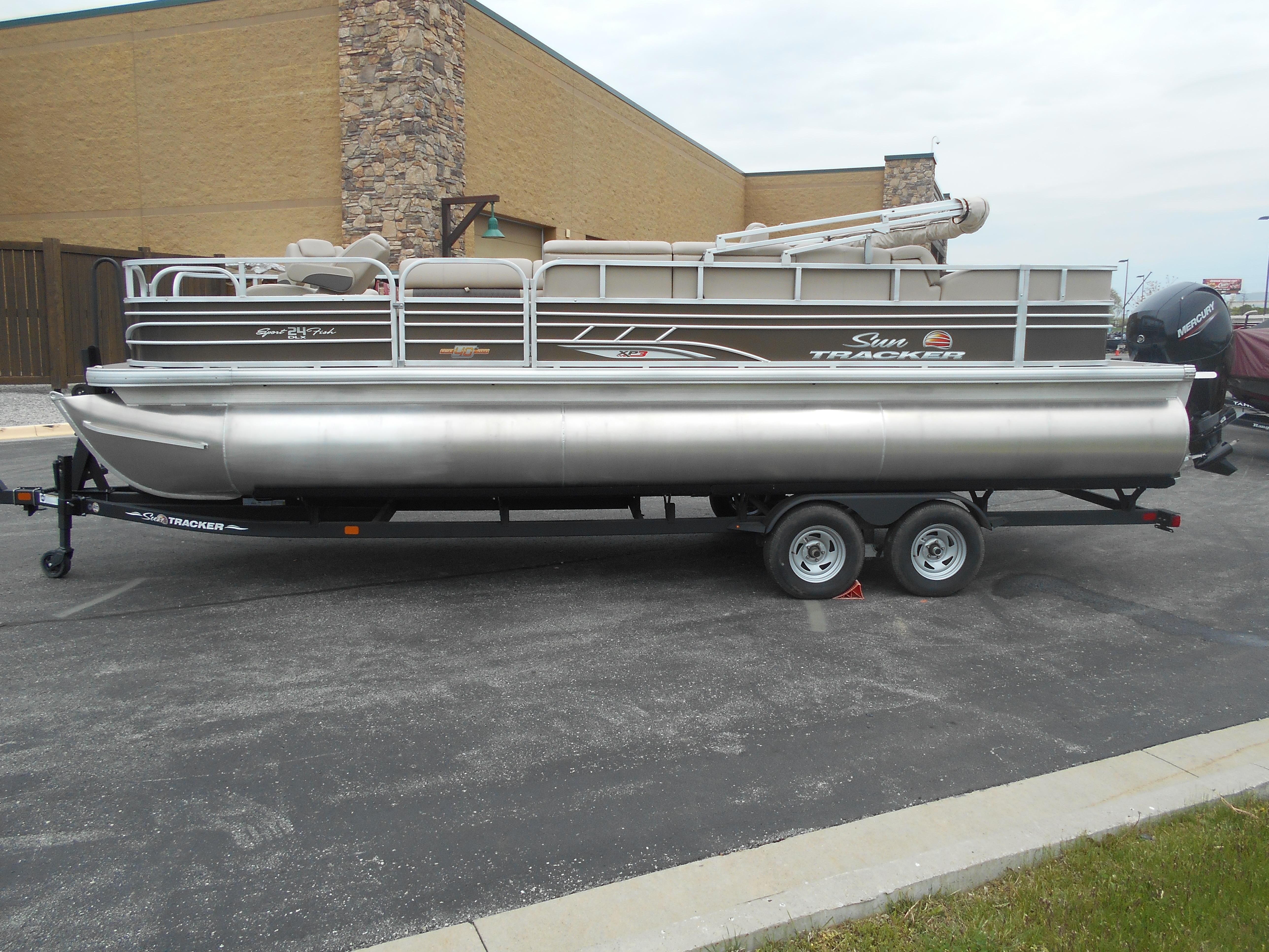 2023 Sun Tracker Party Barge 22 RF XP3