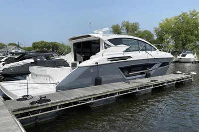 2024 Cruisers Yachts 46 Cantius