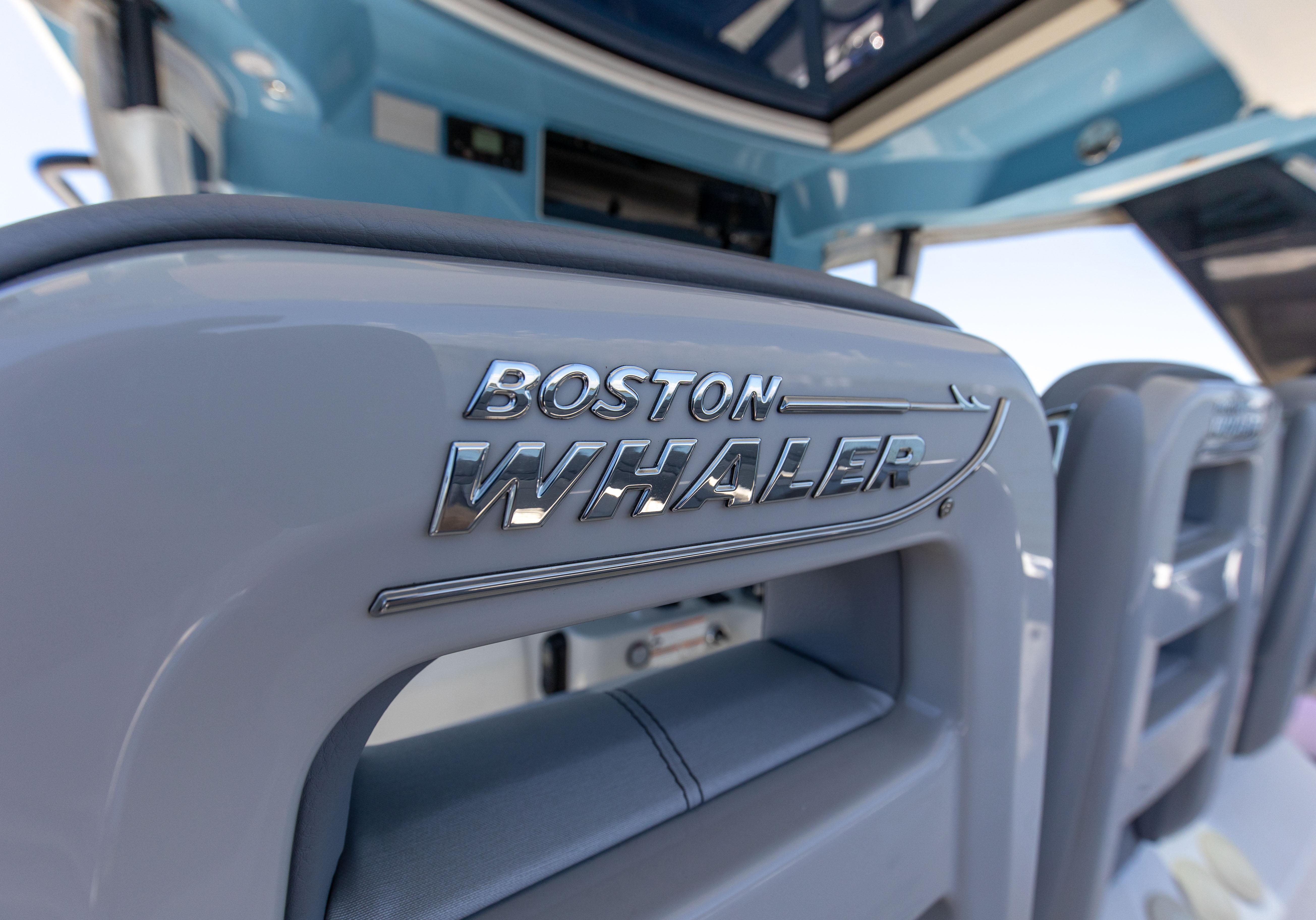 2021 Boston Whaler 420 Outrage _Da_ Wetta Da_ Betta_ Bridge