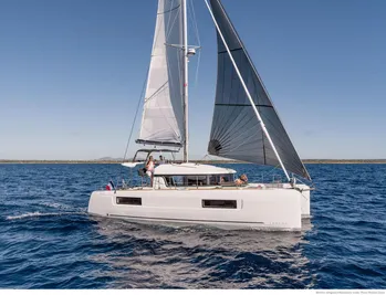 2024 Lagoon 40