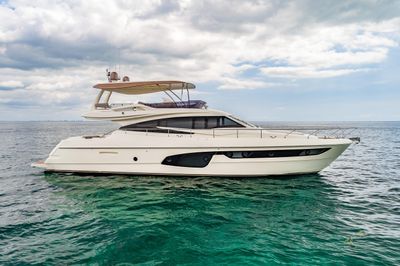 2015 Ferretti Yachts 650