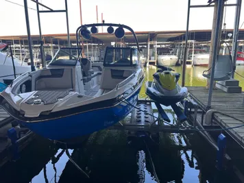 2017 Yamaha Boats AR240