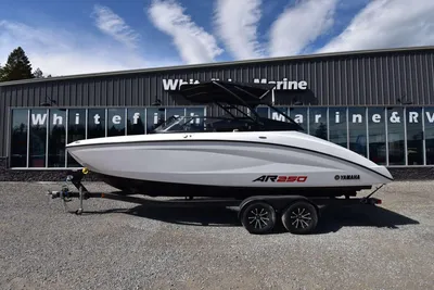 2024 Yamaha Jet Boat Ar250