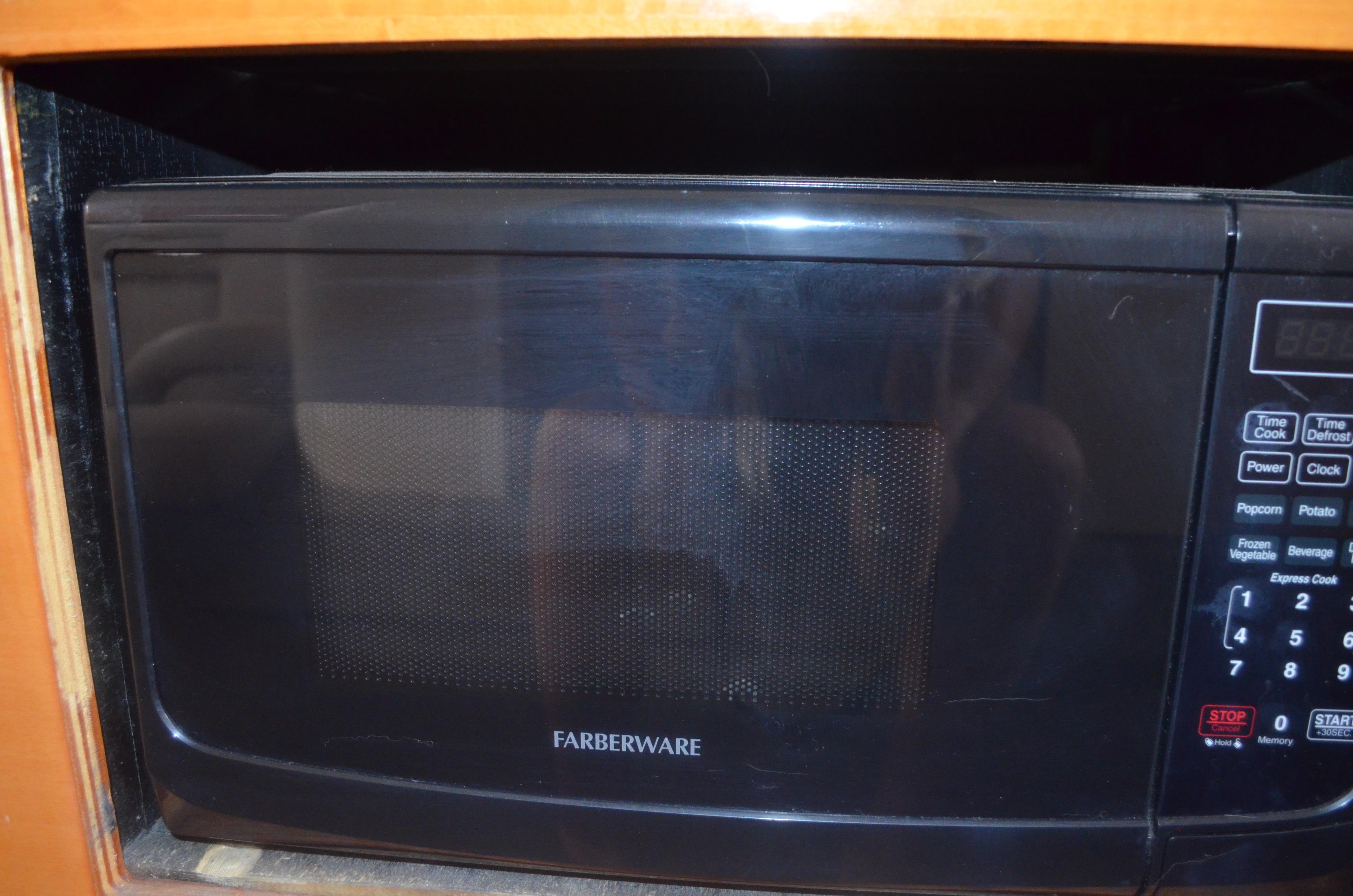 Farberware Classic FMO07ABTBKA Microwave Oven Review - Consumer Reports
