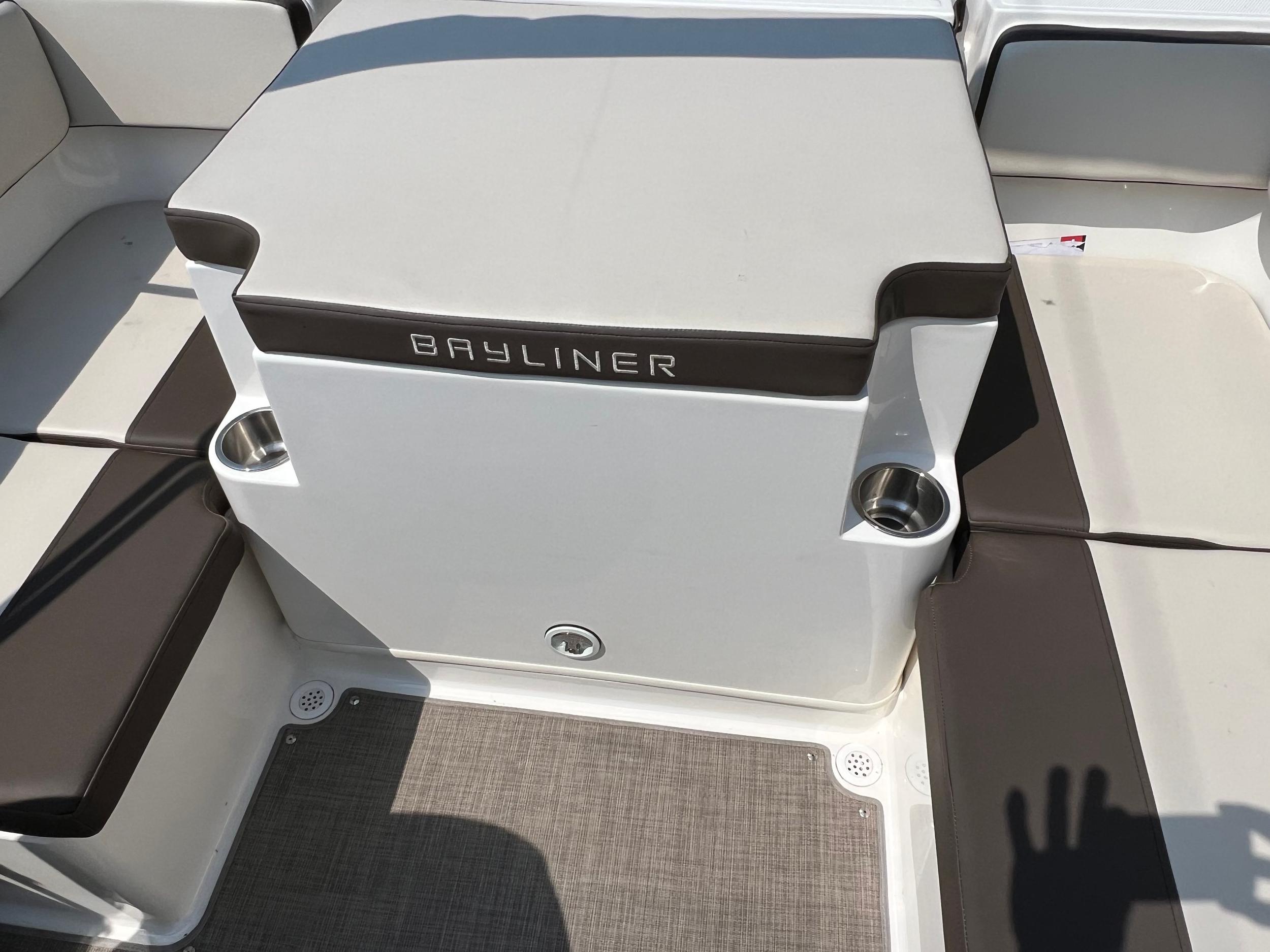 2018 Bayliner VR4