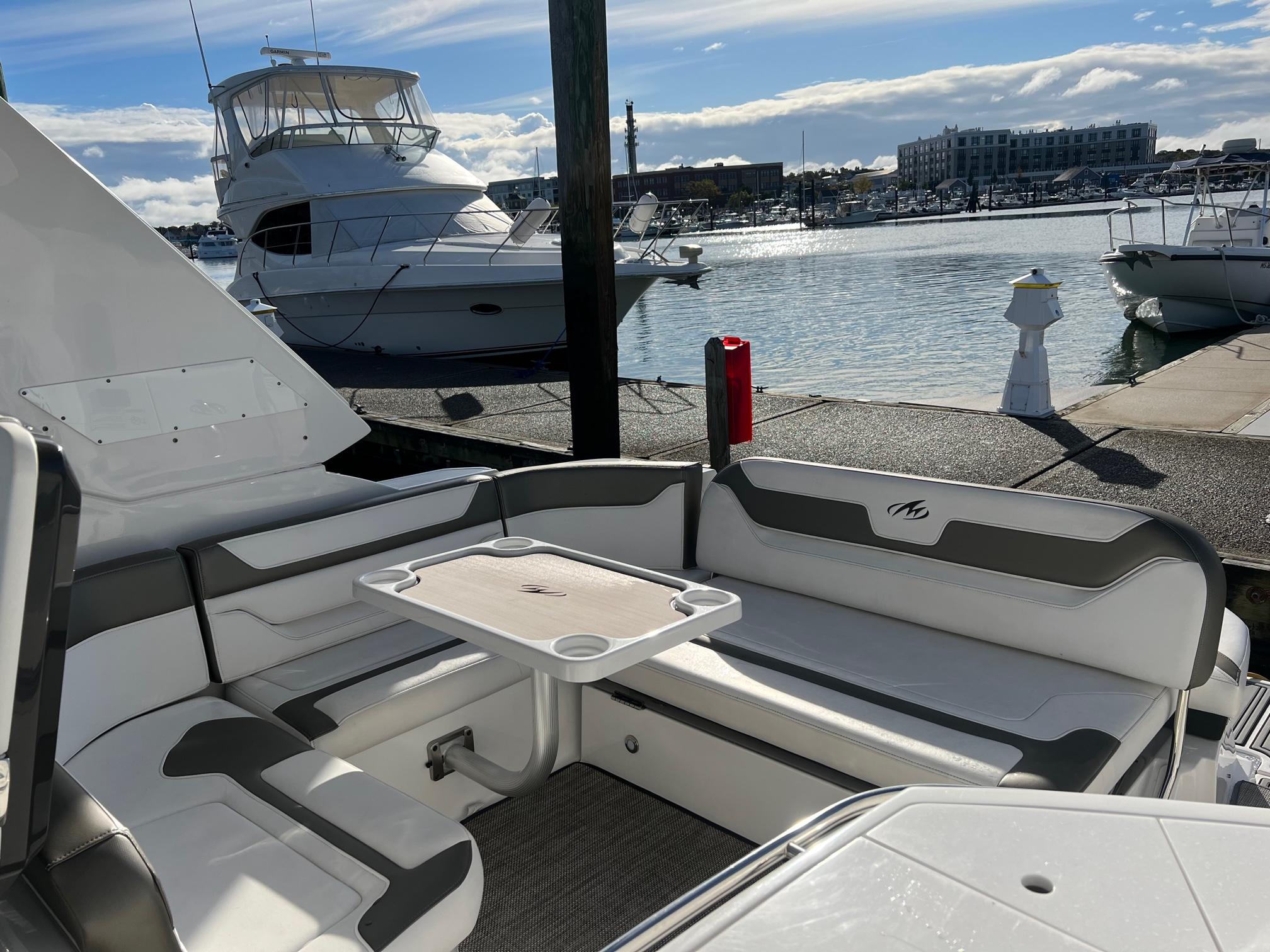 2020 Monterey 355 Sport Yacht