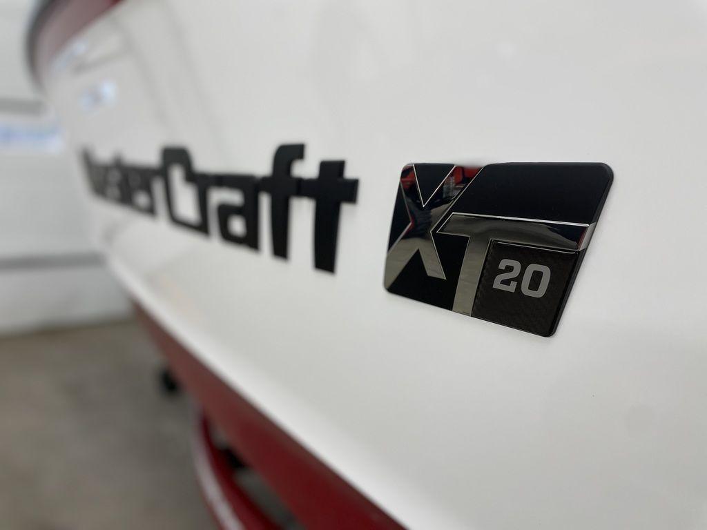 2024 MasterCraft XT20