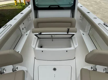 2019 Everglades 273 Center Console