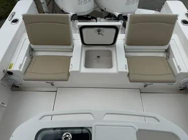 2019 Everglades 273 Center Console