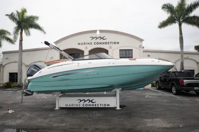 2024 Hurricane SunDeck 2400 OB