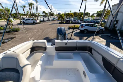 2024 Hurricane SunDeck Sport 192 RL OB