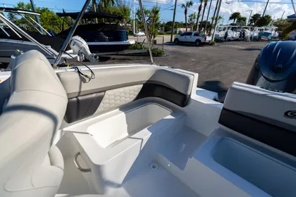 2024 Hurricane SunDeck Sport 192 RL OB