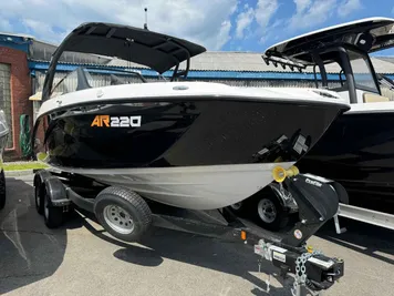 2024 Yamaha Boats AR220