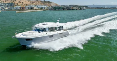 2024 Beneteau Swift Trawler 41 Sedan