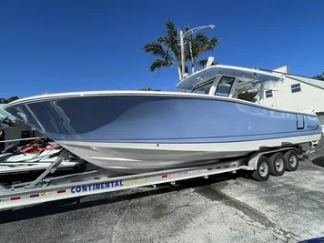 2024 Robalo R360