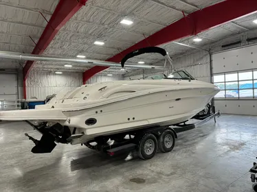 2005 Sea Ray 290 SLX