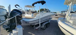 2017 Bayliner VR5