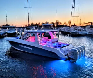 2021 Boston Whaler 380 Realm