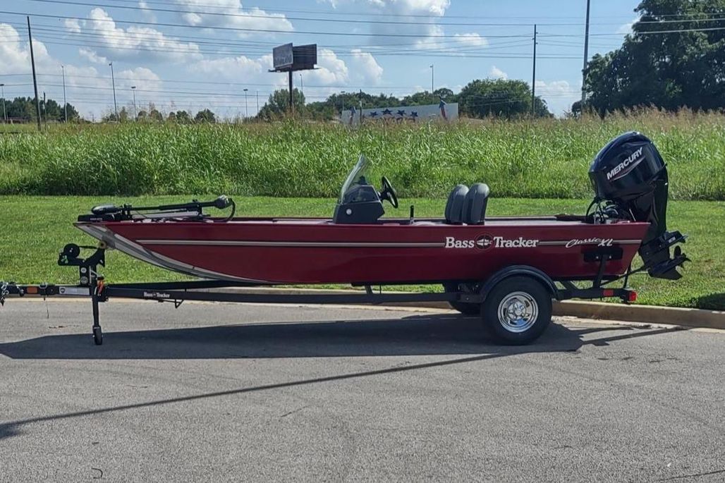 New 2024 Tracker Bass Tracker Classic XL, 35806 Huntsville Boat Trader