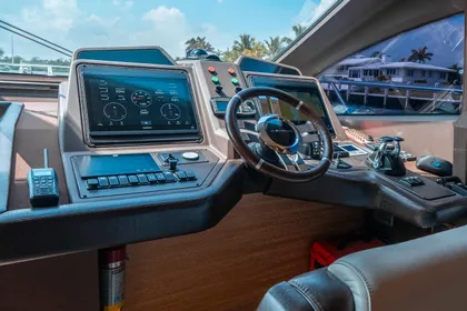 2013 Azimut 64