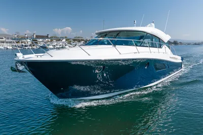 2017 Tiara Yachts 53 Coupe