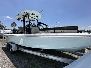 2024 Sea Pro 250 Bay