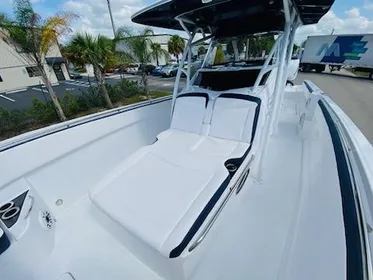 2021 Nor-Tech 390 Center Console