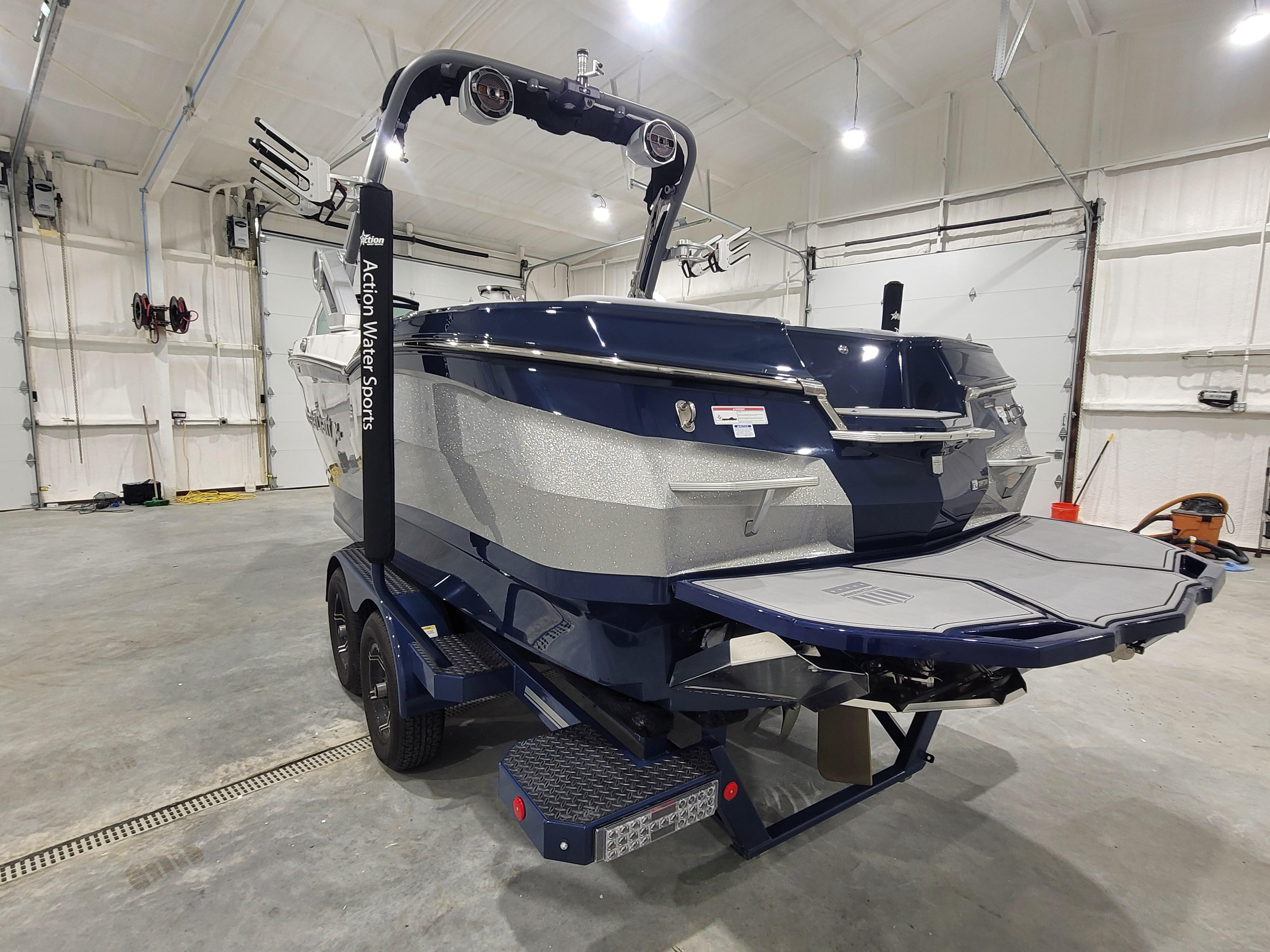 New 2022 MasterCraft Xstar 73439 Kingston Boat Trader