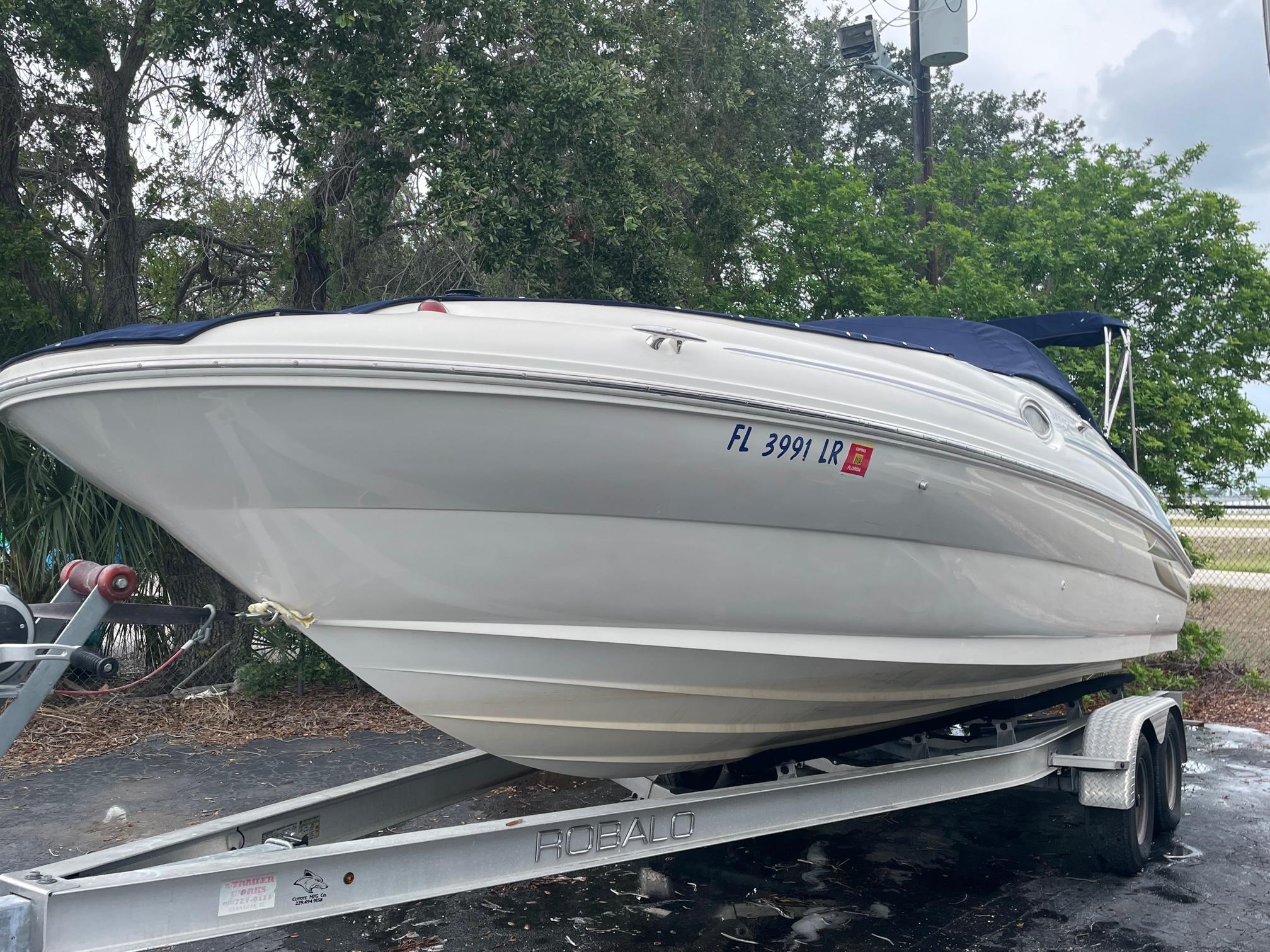 2001 Sea Ray 240 Sundeck