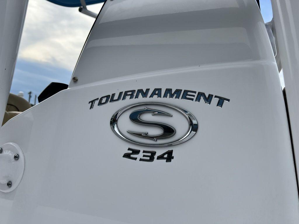 2023 Sportsman Tournament 234 Bay Boat