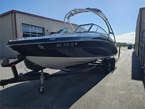 2010 Yamaha Boats 242 Limted S