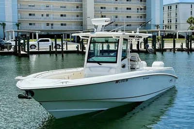 2015 Boston Whaler 320 Outrage