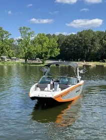 2018 MasterCraft X23