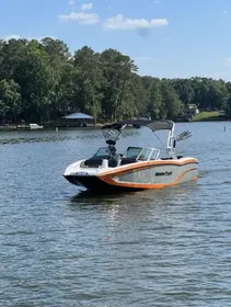 2018 MasterCraft X23