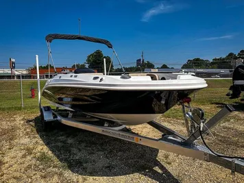 2023 Hurricane SunDeck Sport 185 OB