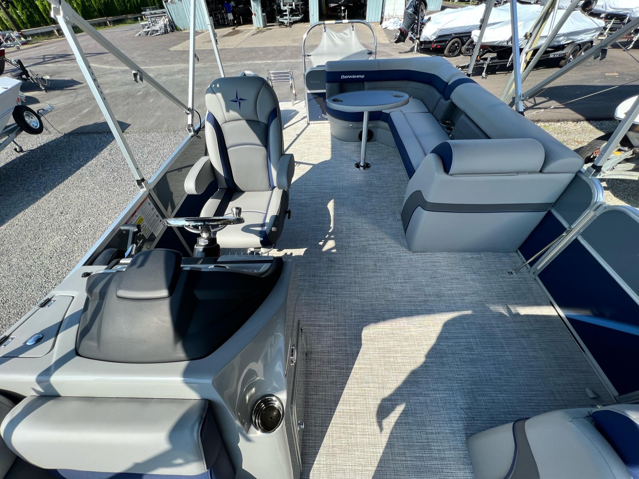 2023 Berkshire CTS Series 24CL2 Tritoon - In Stock