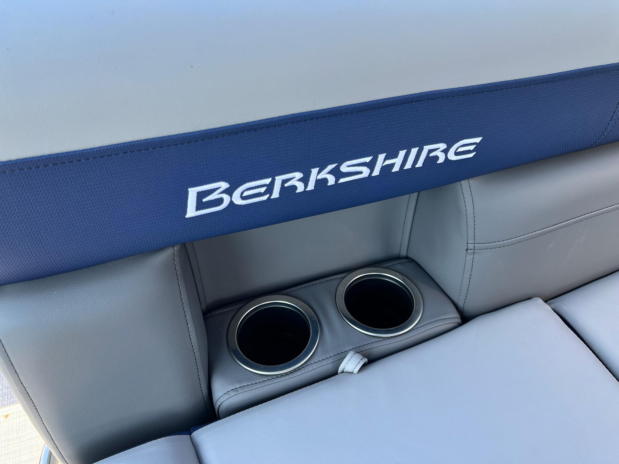 2023 Berkshire CTS Series 24CL2 Tritoon - In Stock