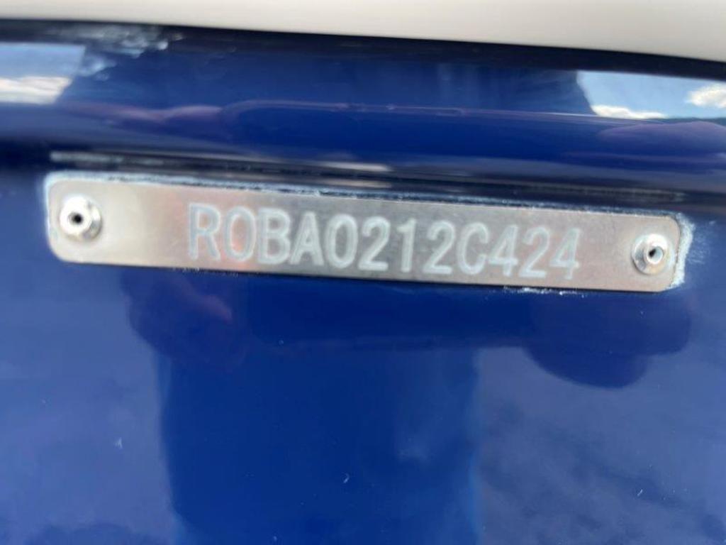 2024 Robalo R180