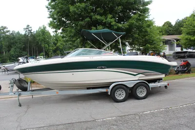 2003 Sea Ray 220 Sundeck