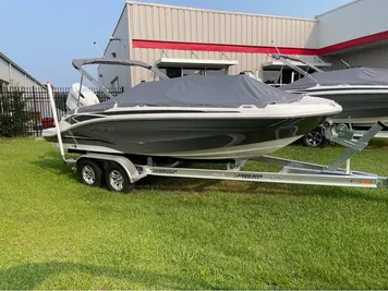 2023 Hurricane SUNDECK SPORT 205 OB W/150HP