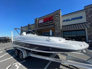 2023 Hurricane SUNDECK SPORT 201 OB W/150 HP