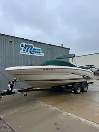 2002 Sea Ray 210 Signature