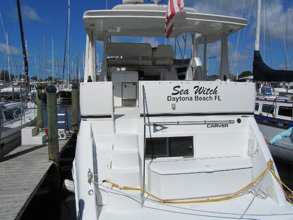 Used 2003 Carver 356 Aft Cabin Motor Yacht 33707 Saint Petersburg