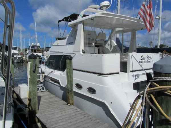 Used 2003 Carver 356 Aft Cabin Motor Yacht 33707 Saint Petersburg