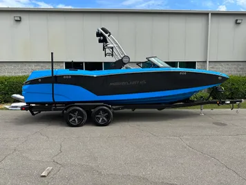 2023 MasterCraft NXT24