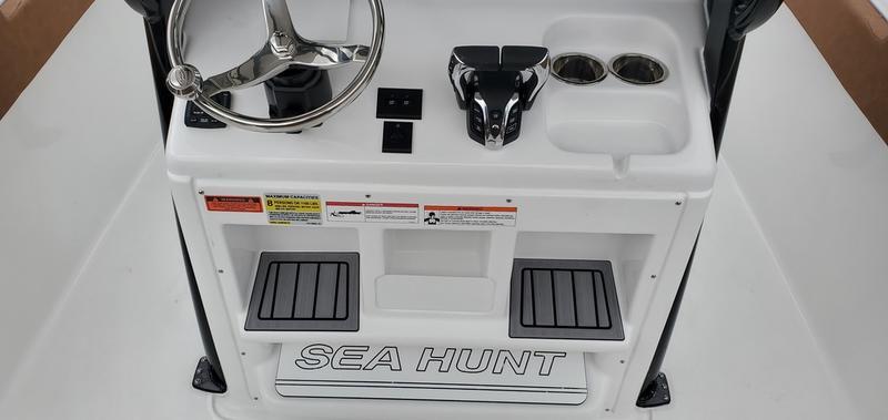 2024 Sea Hunt Gamefish 25