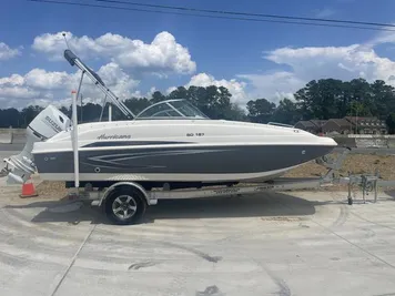 2023 Hurricane SUNDECK 187 OB W/140 HP