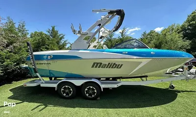 2017 Malibu Wakesetter 22 VLX