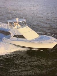 2005 Luhrs Sport Fish