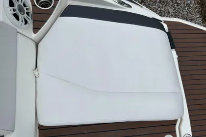 2011 Regal 2500 Bowrider